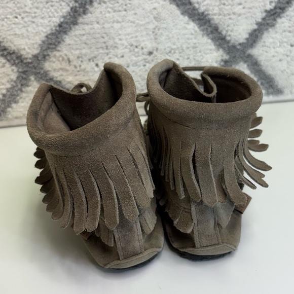 Laurentian Chief Apache Narrow Fringe Beaded Moccasin Grey Suede Made In Canada - Picture 4 of 9